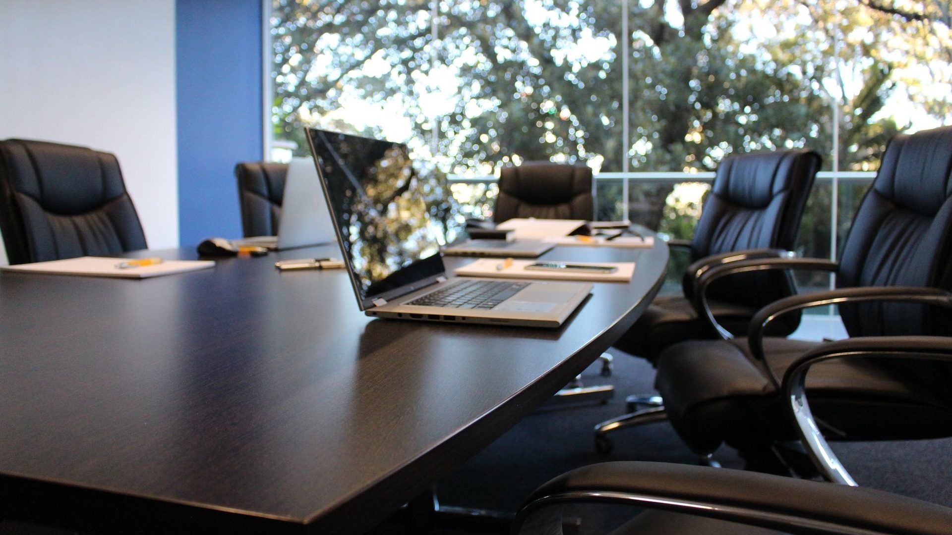 office-1516329_1920